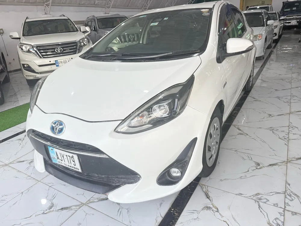 Toyota Aqua 2017 for Sale in Peshawar Image-1