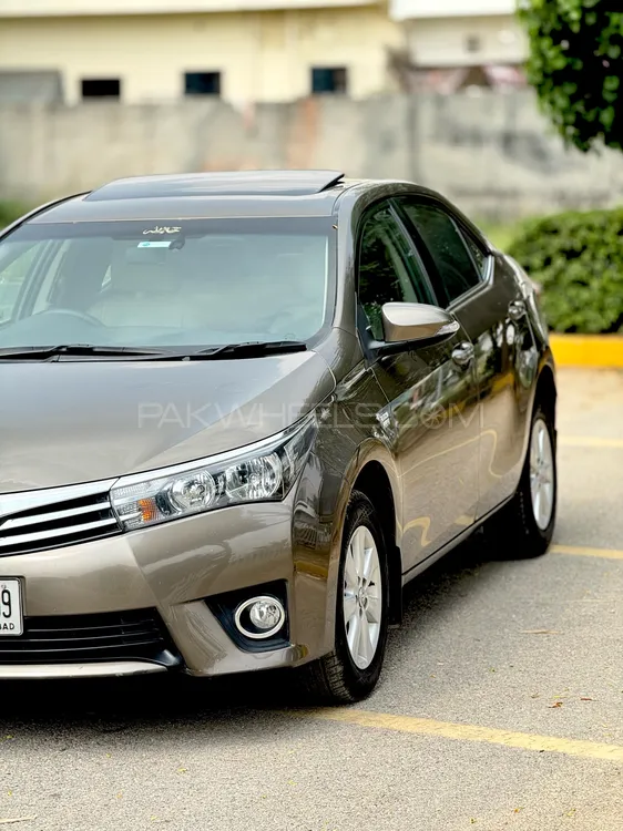 Toyota Corolla 2016 for Sale in Islamabad Image-1