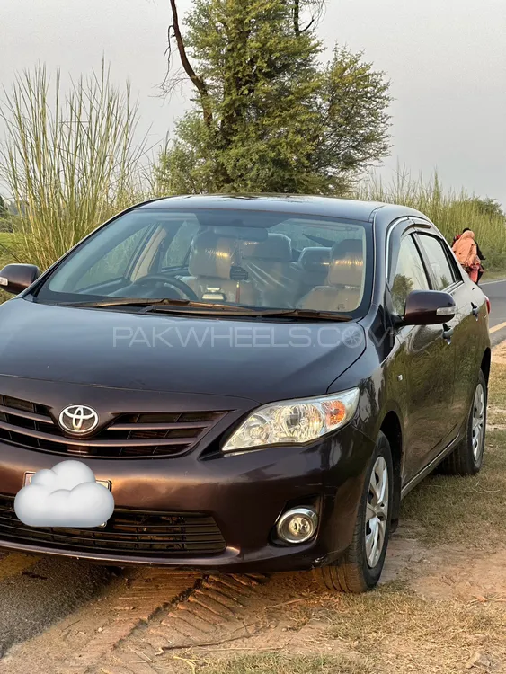 Toyota Corolla 2014 for Sale in Shahpur Saddar Toyota Corolla 2014 for Sale in Shahpur Saddar Image-6