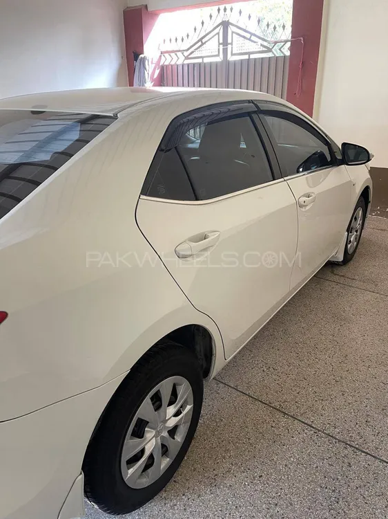 Toyota Corolla 2017 for Sale in Sargodha Image-1