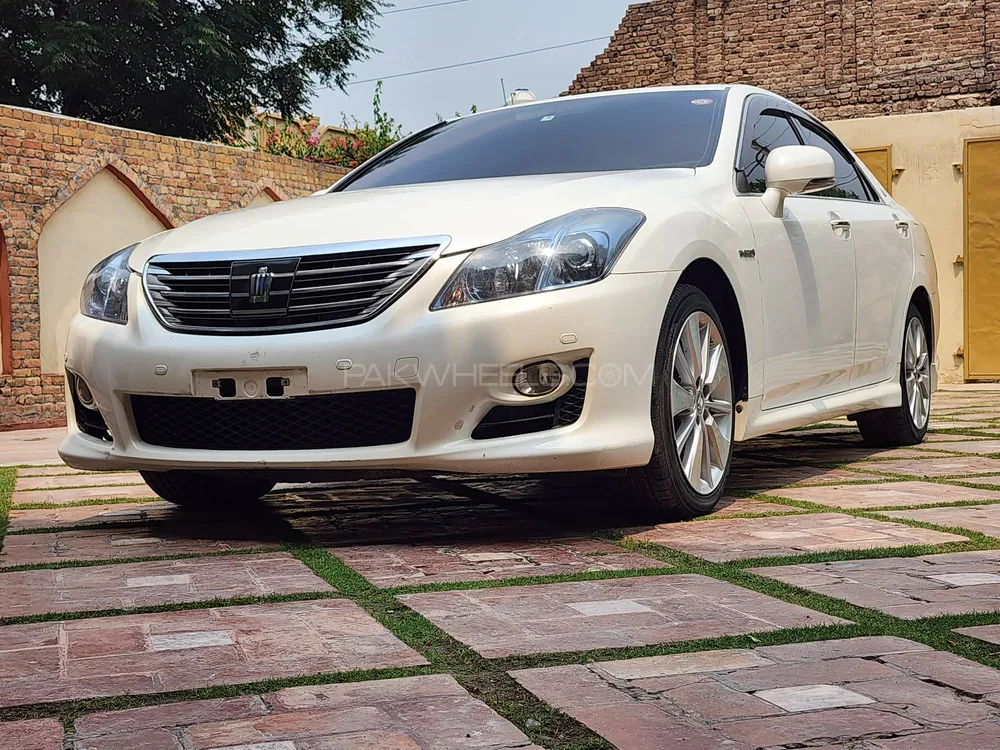 Toyota Crown 2009 for Sale in Peshawar Image-1