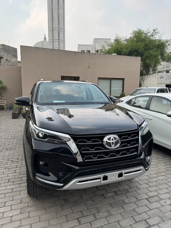 Toyota Fortuner 2023 for Sale in Lahore Image-1