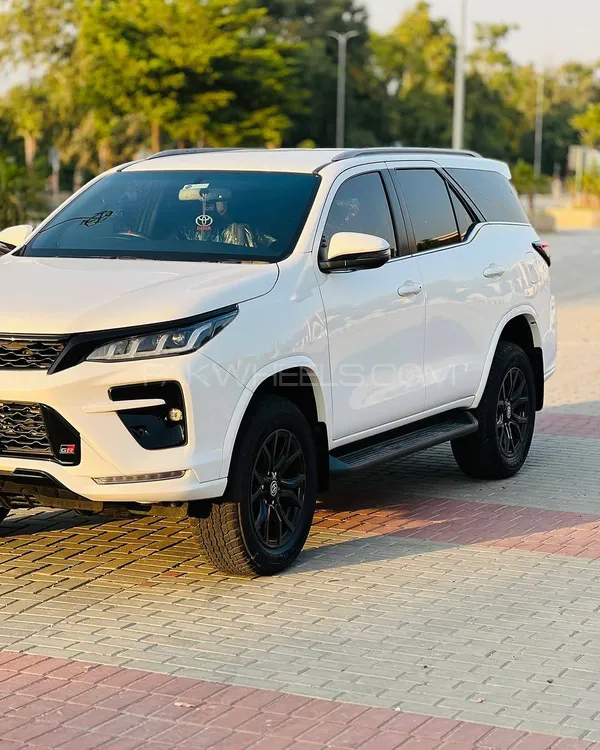 Toyota Fortuner 2023 for Sale in Karachi Image-1
