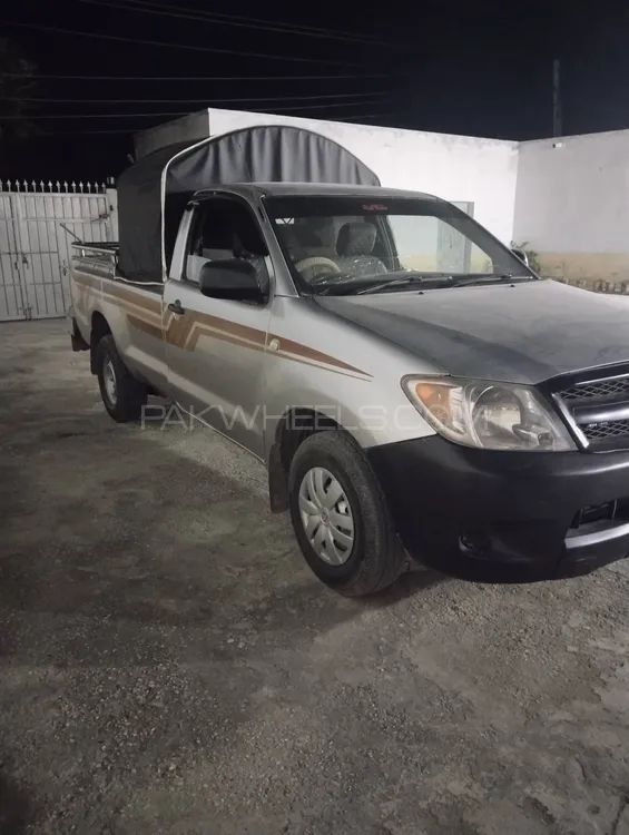Toyota Hilux 2007 for Sale in Swabi Toyota Hilux 2007 for Sale in Swabi Image-1