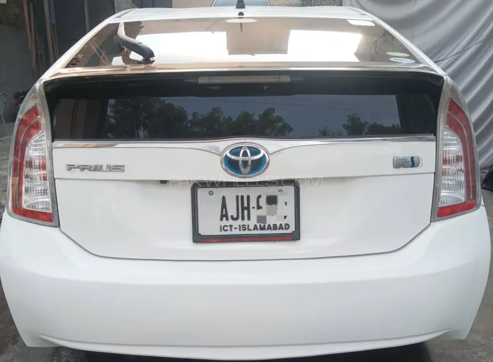 Toyota Prius 2014 for Sale in Faisalabad Image-1