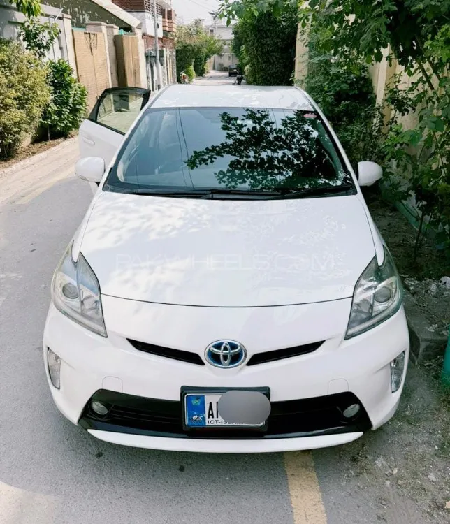 Toyota Prius 2014 for Sale in Peshawar Image-1