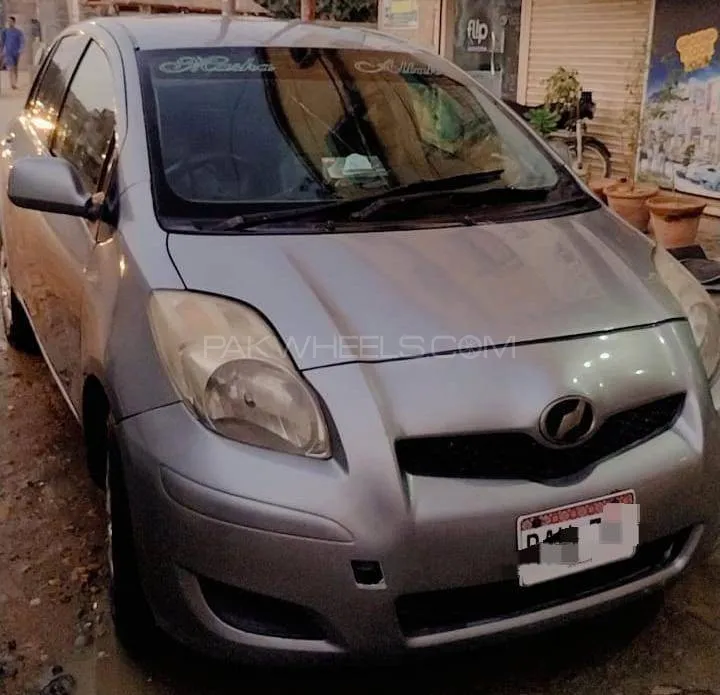 Toyota Vitz 2010 for Sale in Karachi Image-1