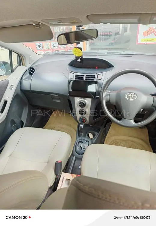 Toyota Vitz 2012 for Sale in Gujranwala Image-1