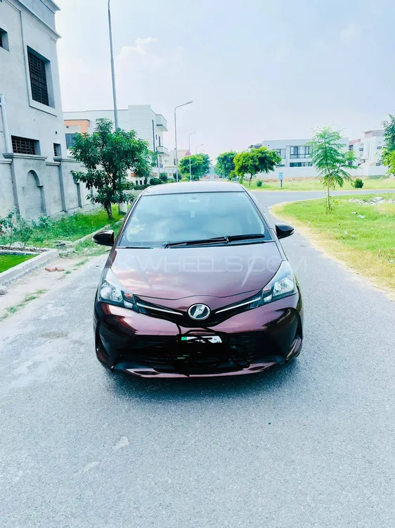 Toyota Vitz 2015 for Sale in Gujranwala Image-1