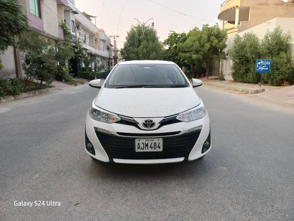 Toyota Yaris Sedan 2022 for Sale in Chishtian Image-1