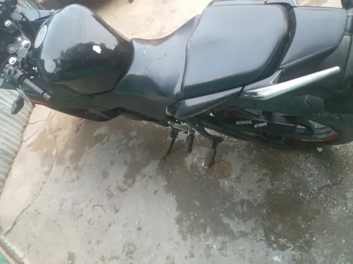 Honda CBR 150R 2015