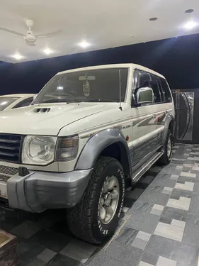 Mitsubishi Pajero Exceed Automatic 2.8D 1994