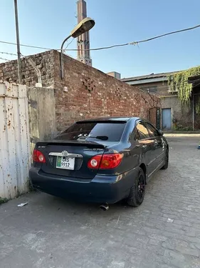 Toyota Corolla SE Saloon Automatic 2004