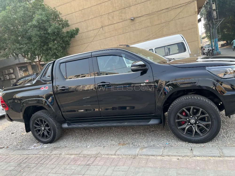 Toyota Hilux 2024 for Sale in Karachi Image-1