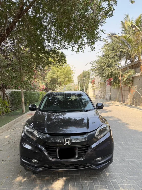 Honda Vezel 2014 for Sale in Karachi Image-1