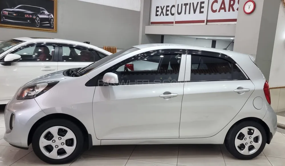KIA Picanto 2021 for Sale in Peshawar KIA Picanto 2021 for Sale in Peshawar Image-4