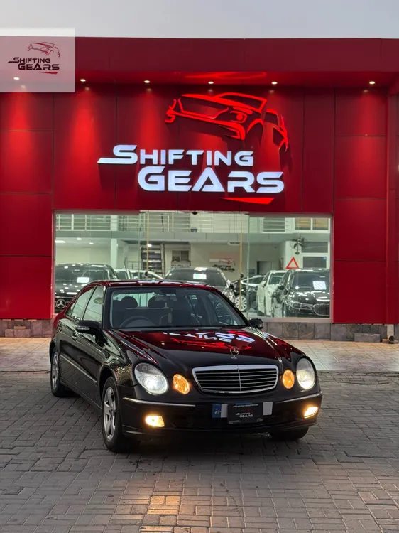 Mercedes Benz E Class 2004 for Sale in Islamabad Image-1