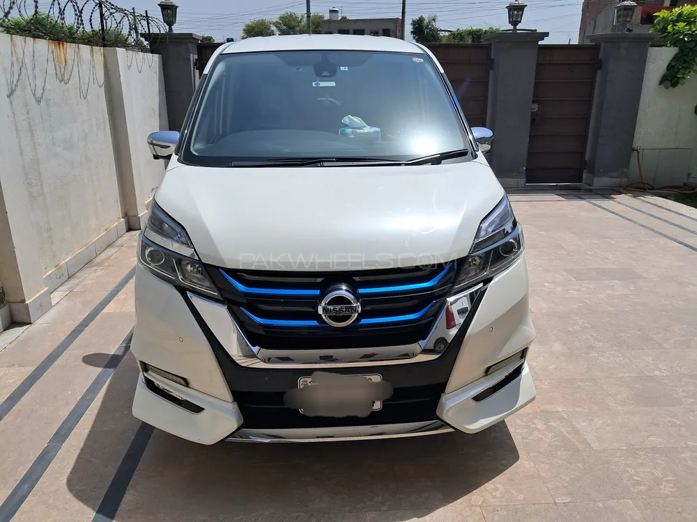 نسان سرینا 2019 for Sale in لاہور Image-1
