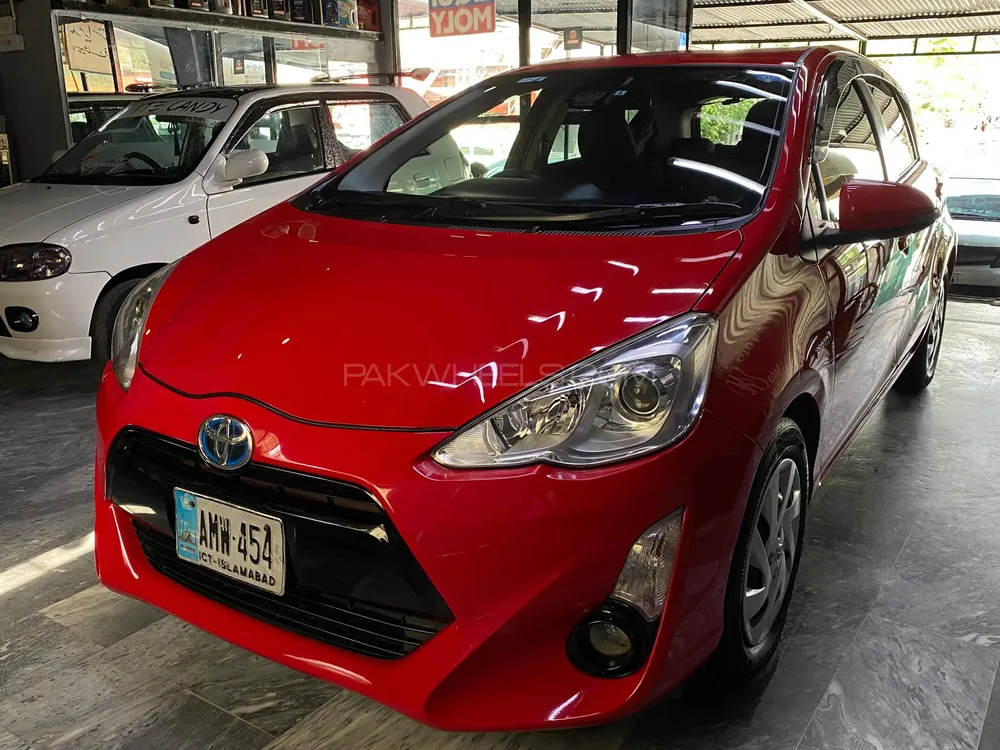 Toyota Aqua 2016 for Sale in Islamabad Image-1