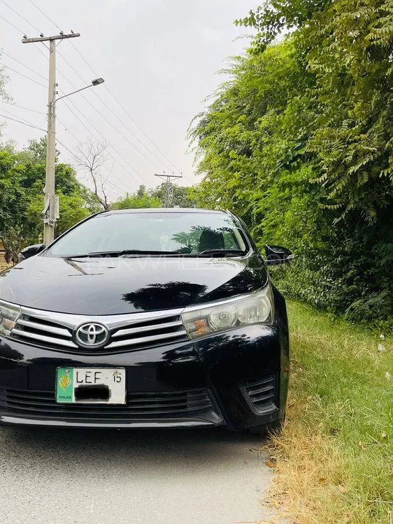 Toyota Corolla 2015 for Sale in Islamabad Image-1