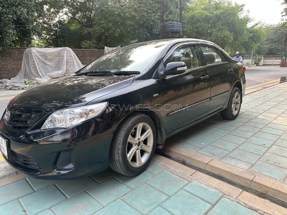 Toyota Corolla 2011 for Sale in Lahore Image-1