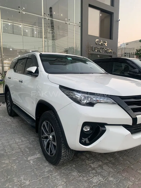 Toyota Fortuner 2020 for Sale in Lahore Toyota Fortuner 2020 for Sale in Lahore Image-4