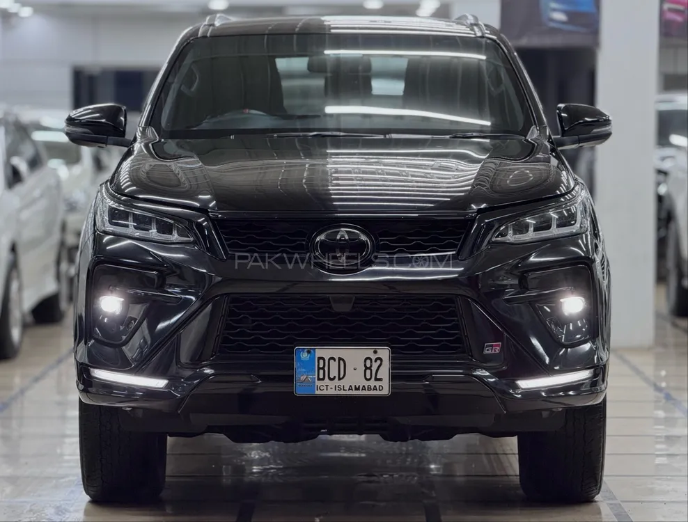 Toyota Fortuner 2023 for Sale in Peshawar Image-1