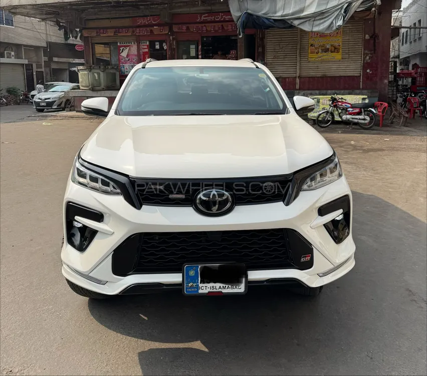 Toyota Fortuner 2024 for Sale in Faisalabad Image-1