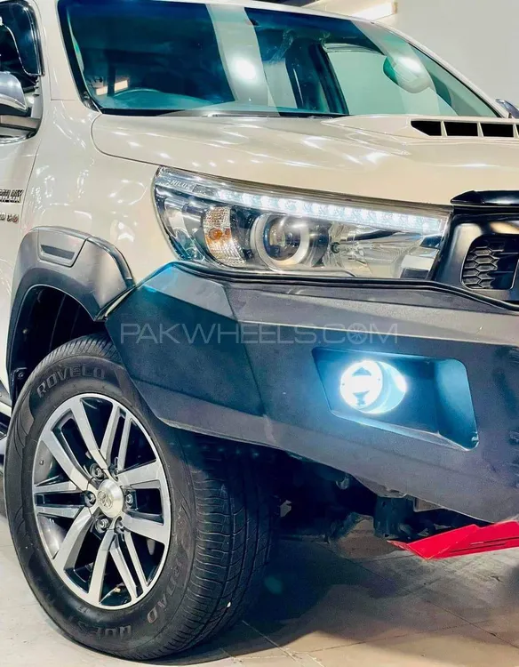 Toyota Hilux 2018 for Sale in Karachi Image-1