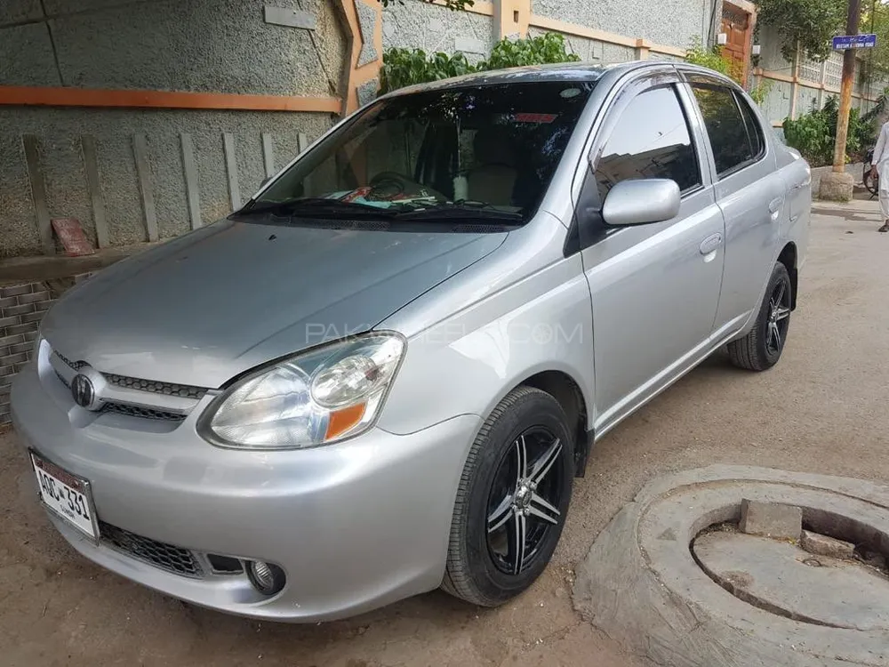 Toyota Platz 2008 for Sale in Khanewal Image-1