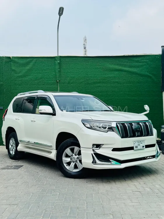 Toyota Prado 2017 for Sale in Lahore Image-1