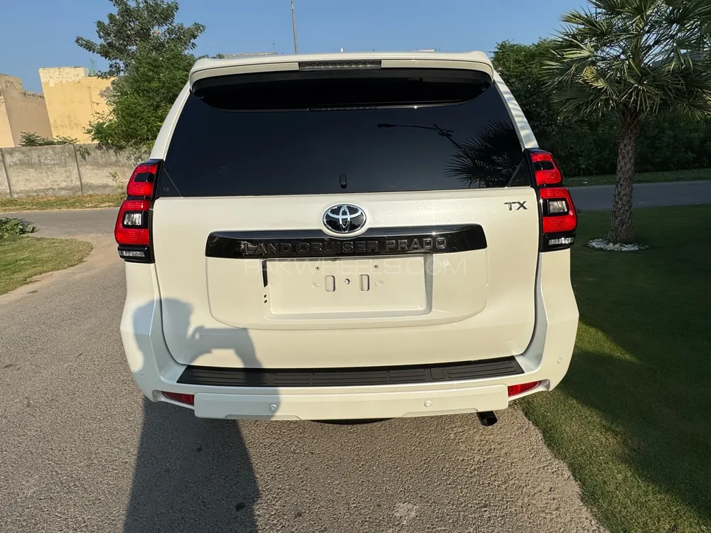 Toyota Prado 2021 for Sale in Lahore Toyota Prado 2021 for Sale in Lahore Image-4