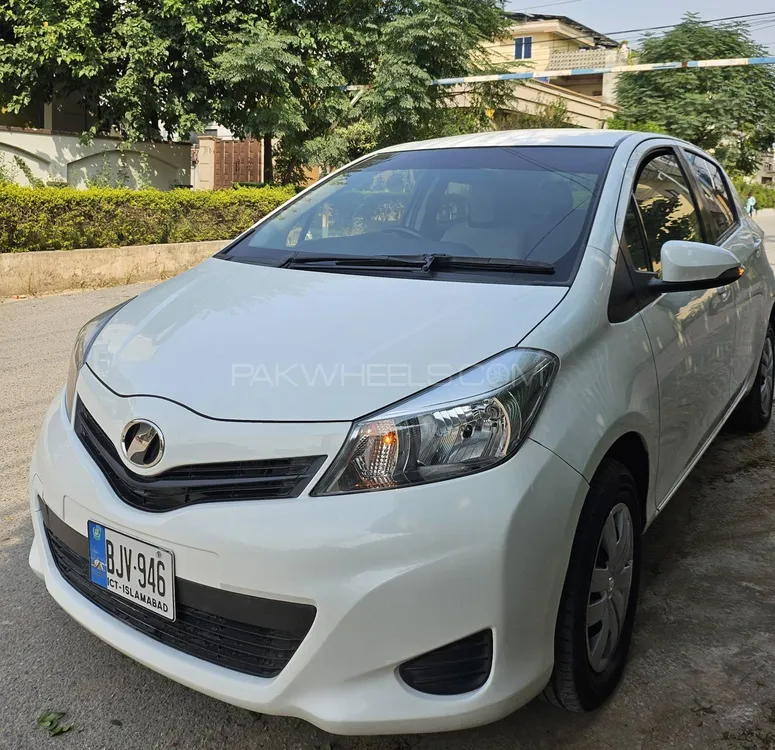 Toyota Vitz 2013 for Sale in Islamabad Image-1