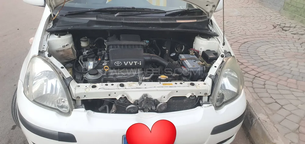 Toyota Vitz 2004 for Sale in Peshawar Image-1