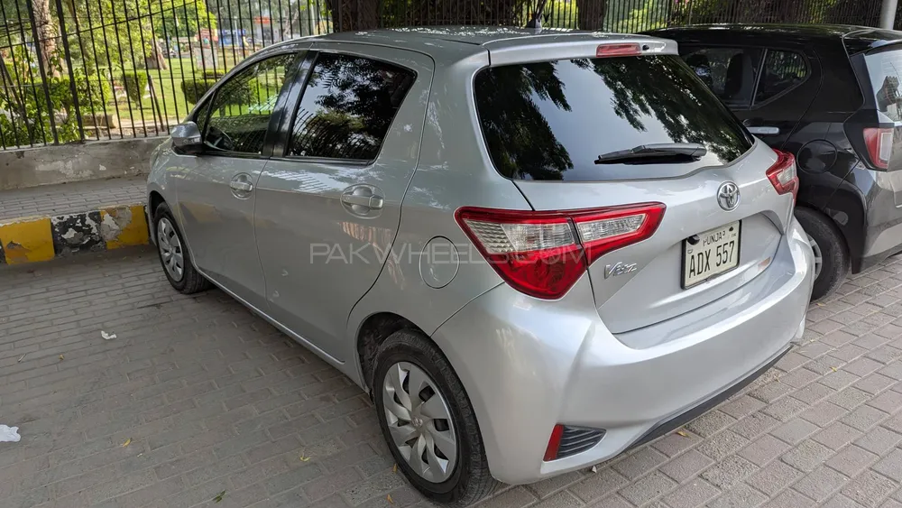 Toyota Vitz 2017 for Sale in Rahim Yar Khan Image-1