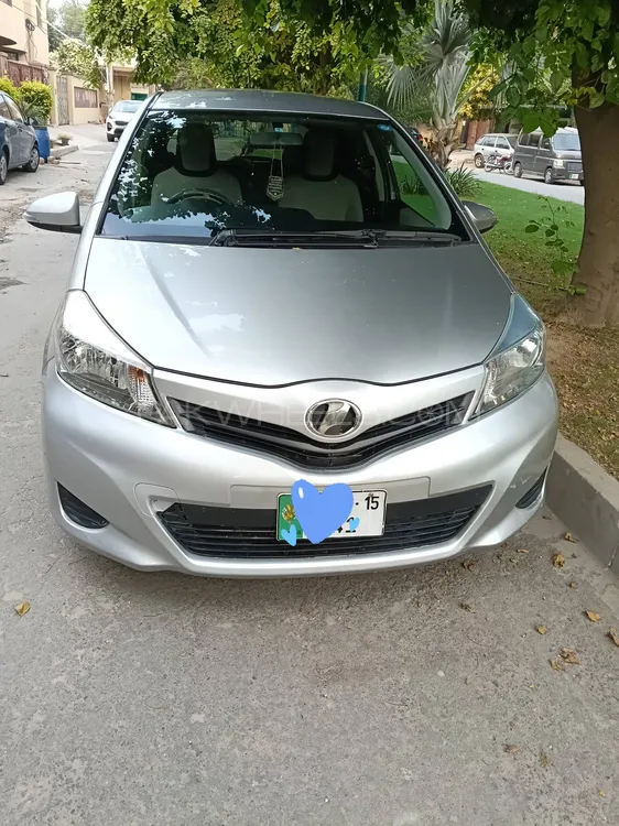 Toyota Vitz 2011 for Sale in Faisalabad Image-1