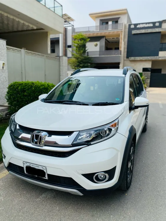 Honda BR-V 2017 for Sale in Faisalabad Image-1