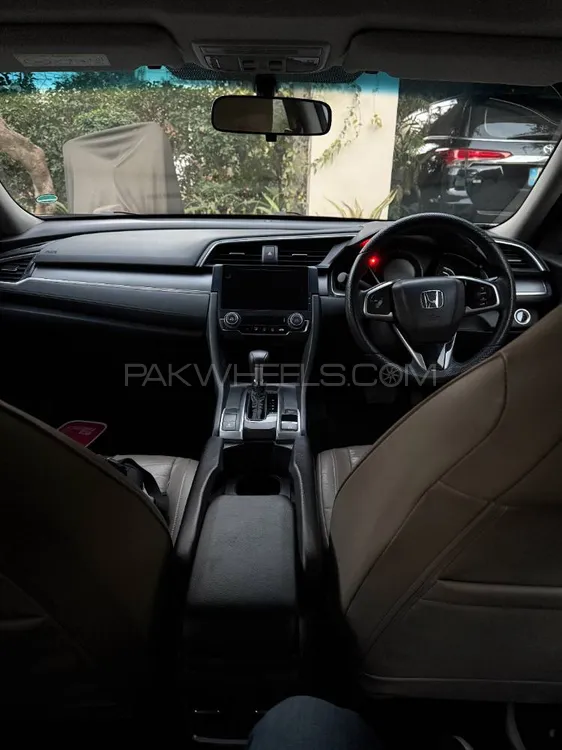 Honda Civic 2018 for Sale in Rawalpindi Honda Civic 2018 for Sale in Rawalpindi Image-6