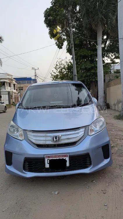 Honda Freed 2013 for Sale in Karachi Image-1