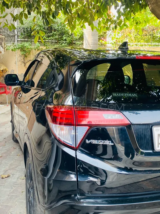 Honda Vezel 2016 for Sale in Lahore Image-1