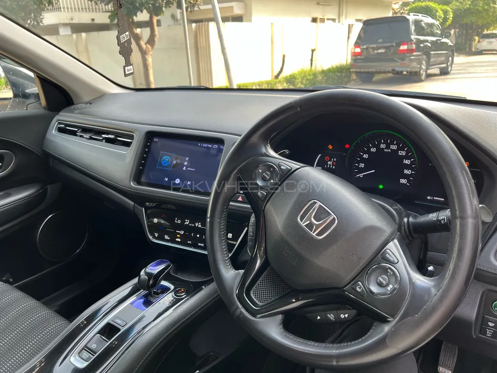 Honda Vezel 2016 for Sale in Islamabad Honda Vezel 2016 for Sale in Islamabad Image-10