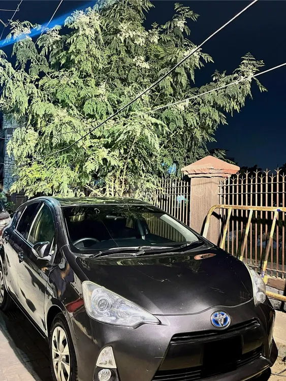 Toyota Aqua 2013 for Sale in Karachi Image-1
