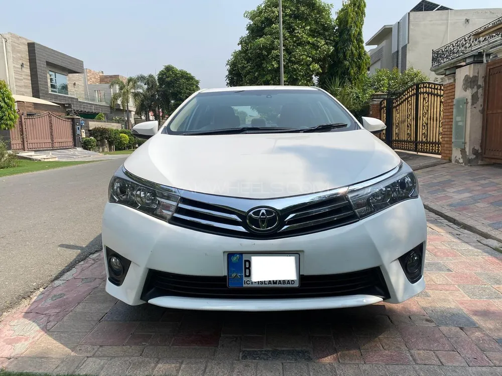 Toyota Corolla 2015 for Sale in Lahore Image-1