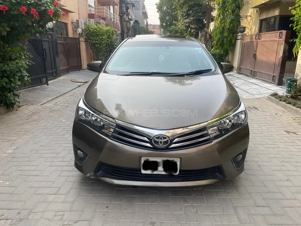 Toyota Corolla 2017 for Sale in Lahore Image-1