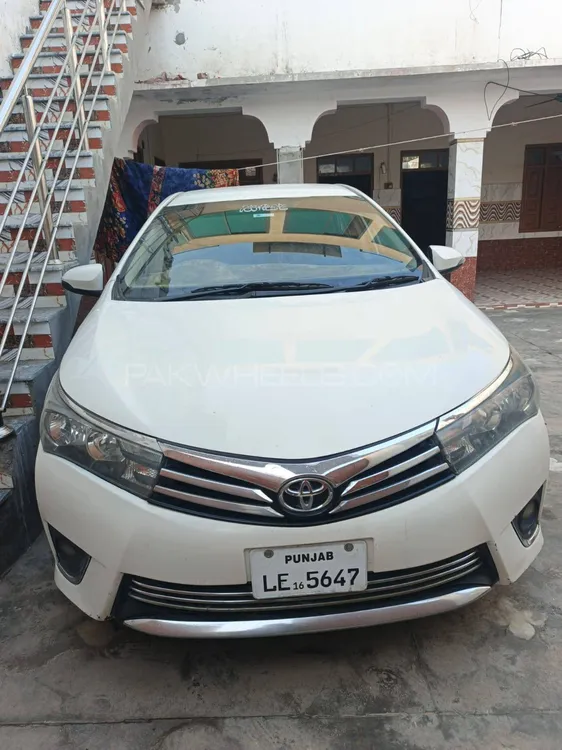 Toyota Corolla 2015 for Sale in Muzaffar Gargh Toyota Corolla 2015 for Sale in Muzaffar Gargh Image-8