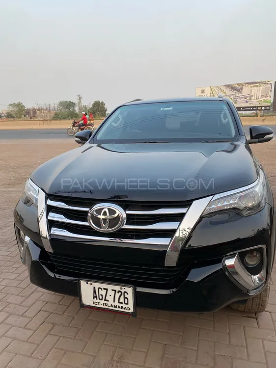 Toyota Fortuner 2018 for Sale in Lahore Image-1