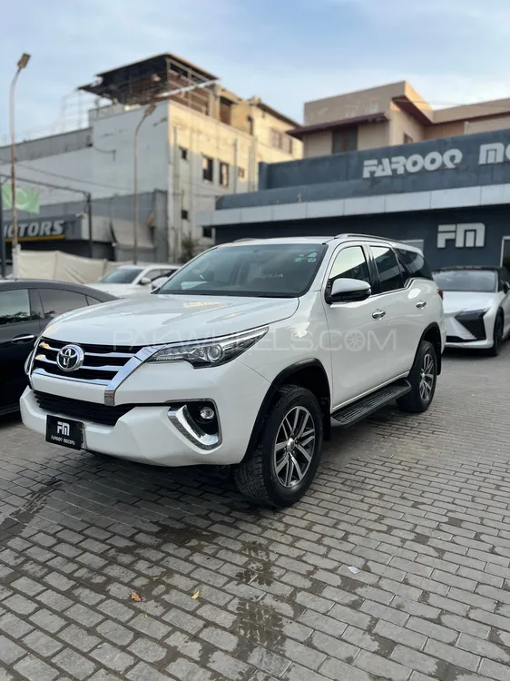 Toyota Fortuner 2019 for Sale in Karachi Image-1