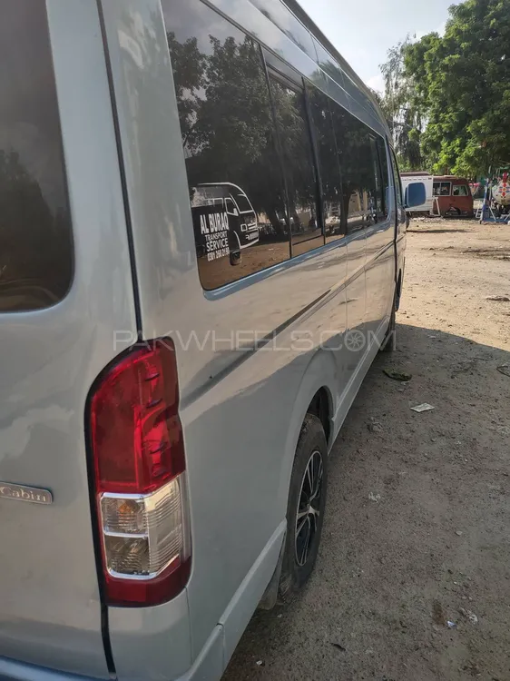 ٹویوٹا ہائی ایس 2007 for Sale in کراچی ٹویوٹا ہائی ایس 2007 for Sale in کراچی Image-13