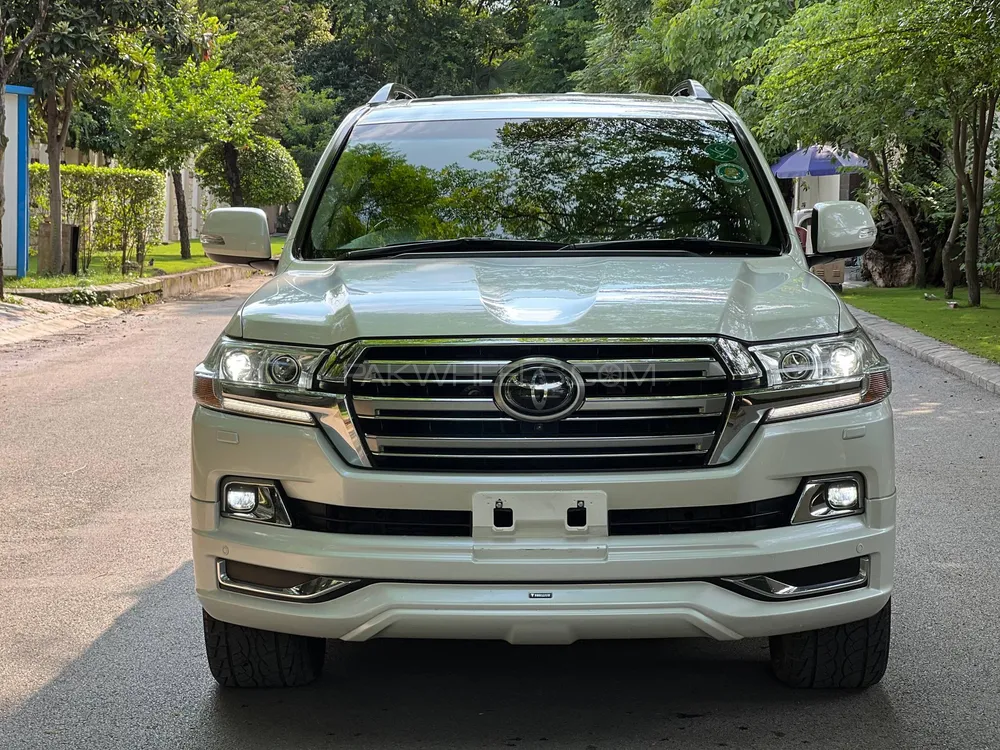 Toyota Land Cruiser 2018 for Sale in Islamabad Image-1