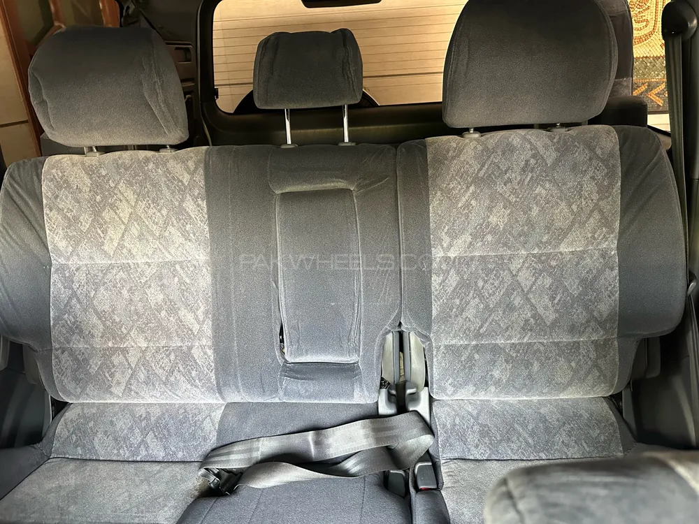 Toyota Prado 2000 for Sale in Lahore Toyota Prado 2000 for Sale in Lahore Image-11